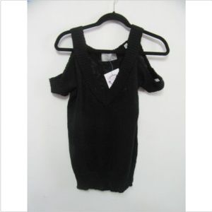 ROI black cold shoulder top sz XS